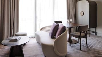Junior Studio Suite (North Terrace) | Living area