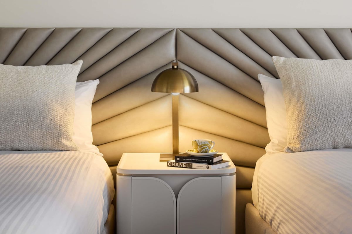 Deluxe Twin Room, 2 Queen Beds | Premium bedding, pillow-top beds, minibar, in-room safe