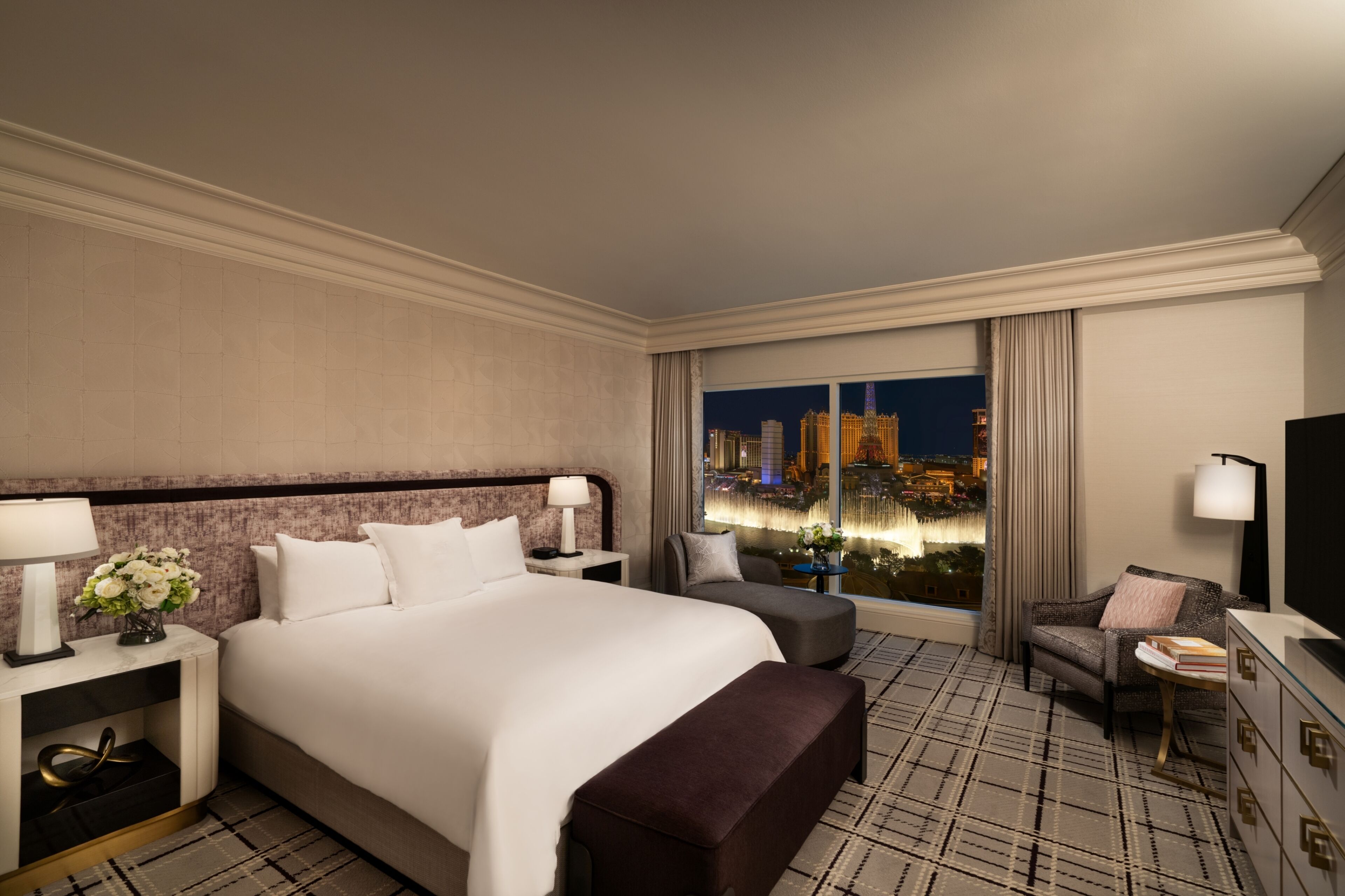 Fountain View Bellagio Suite | Sengetøy av topp kvalitet, senger med overmadrass og minibar