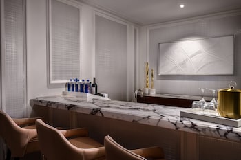 Premium bedding, pillowtop beds, minibar, in-room safe at Bellagio