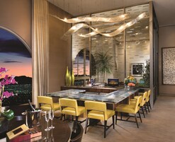 Presidential Suite | Roupas de cama premium, camas com colchões pillow-top, frigobar