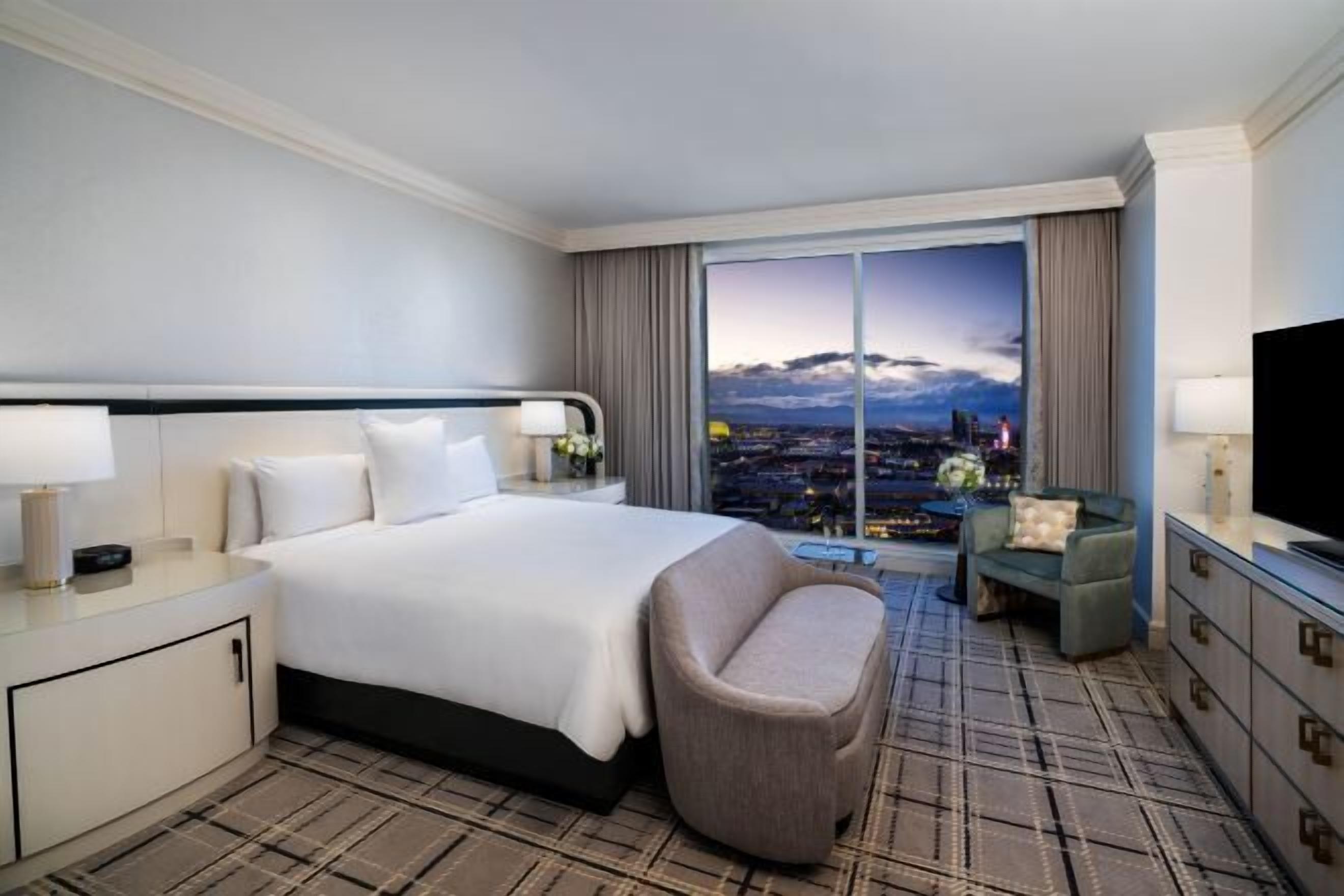 Premium bedding, pillowtop beds, minibar, in-room safe