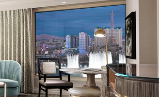 Fountain View King | 客房景观