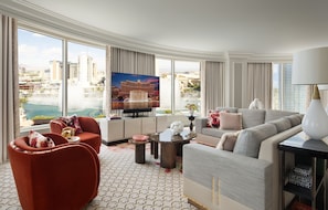 Two Bedroom Grand Lakeview Suite | 객실에서 보이는 전망