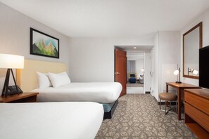 1 bedroom, premium bedding, in-room safe, desk - Embassy Suites by Hilton Portland Airport (Portland)