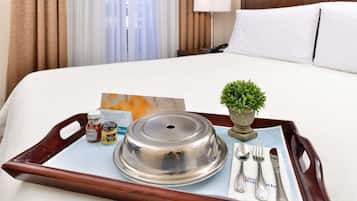 Room | Private kitchen | Fridge, microwave, coffee/tea maker