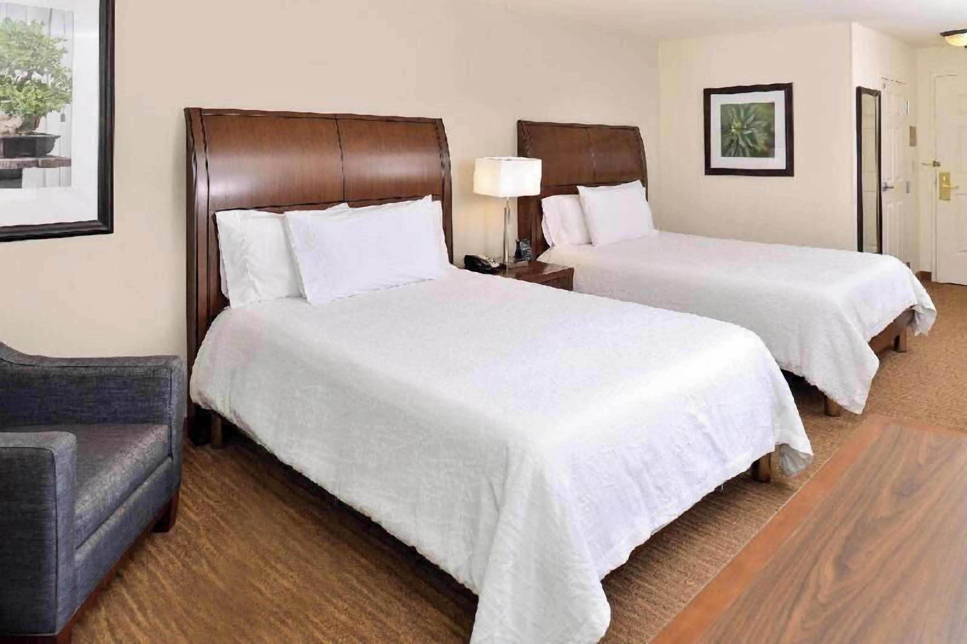 Hypo-allergenic bedding, in-room safe, desk, laptop workspace