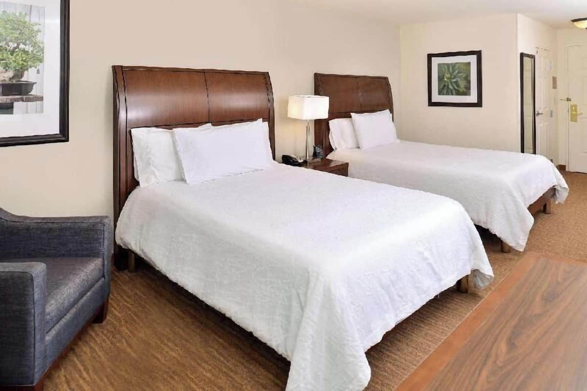 Hypo-allergenic bedding, in-room safe, desk, laptop workspace