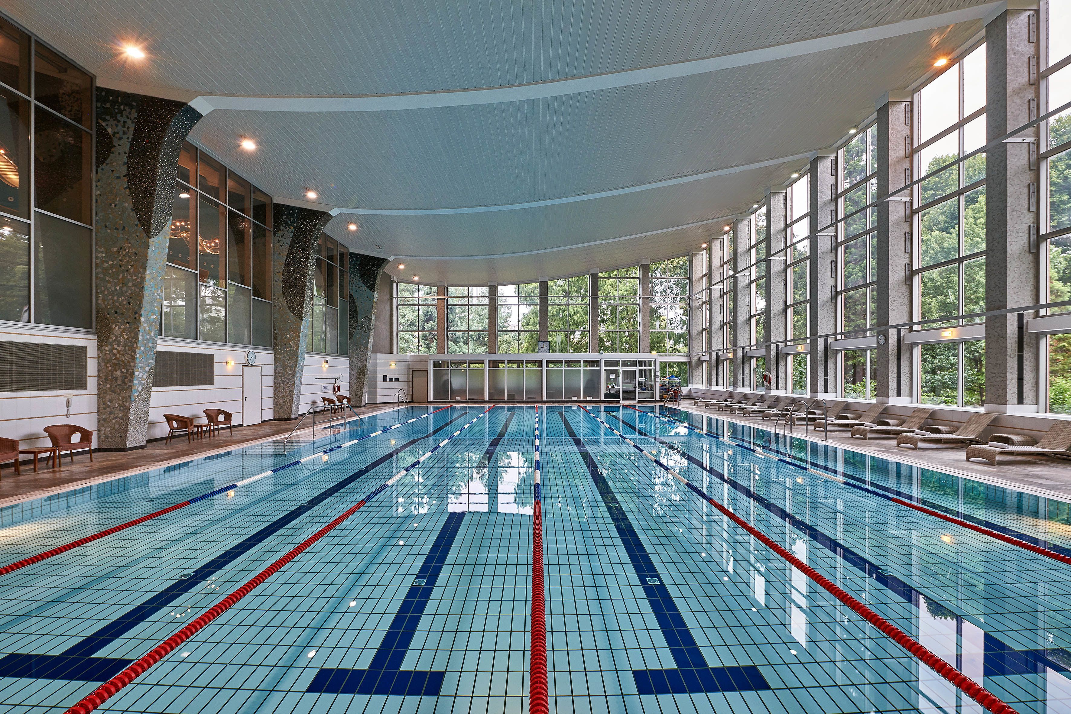 indoor pool, pool loungers