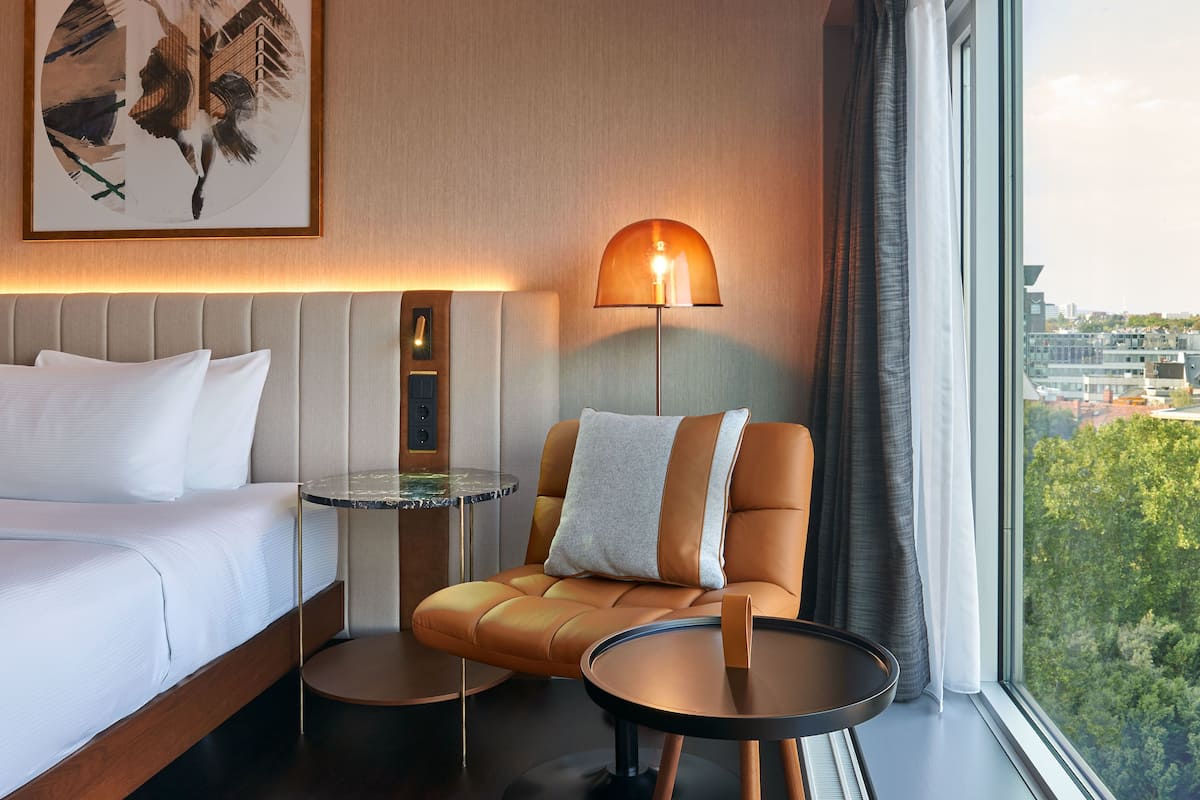 Habitación ejecutiva, 2 camas individuales (Park or City View) | Ropa de cama de alta calidad, edredón y minibar