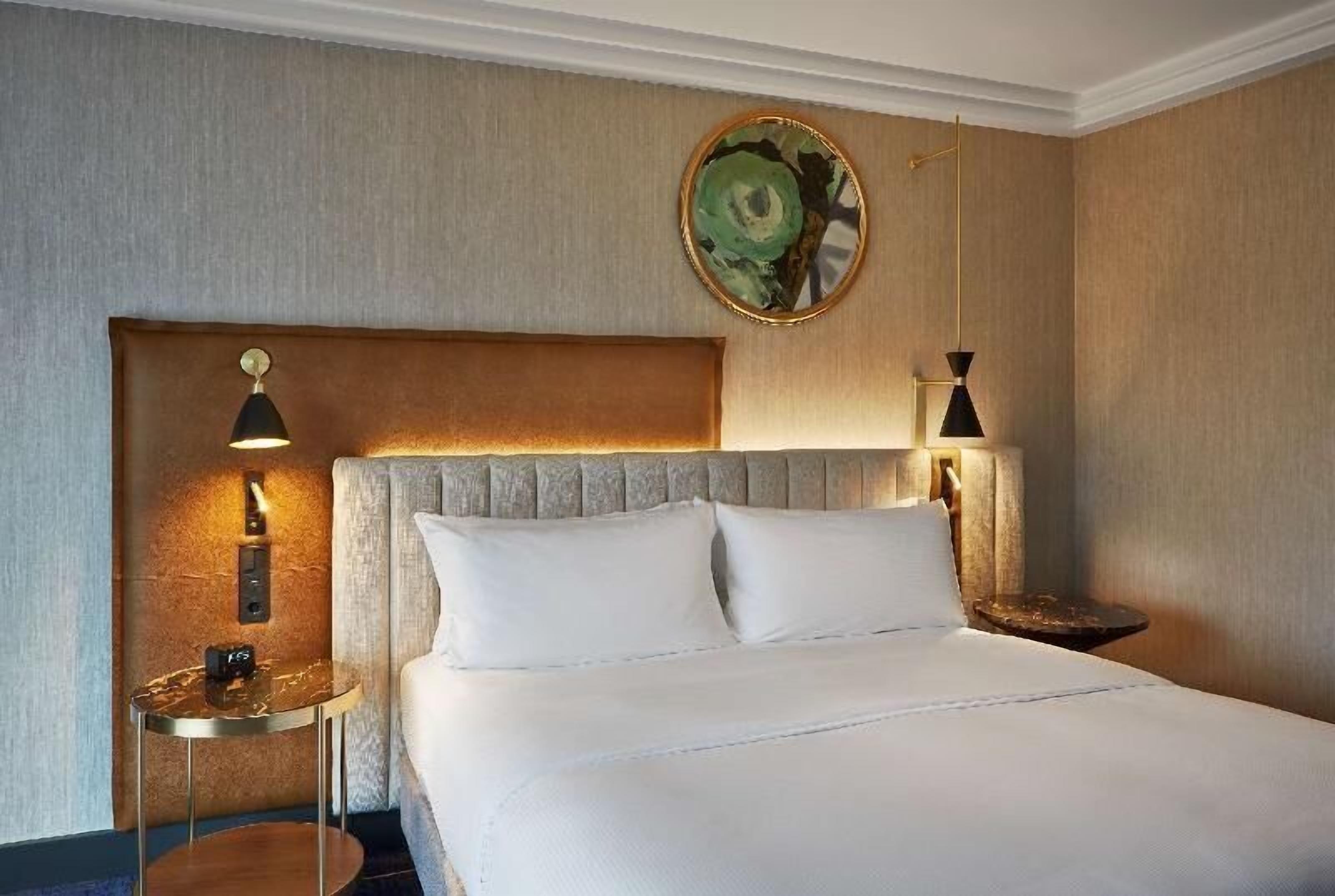 Premium bedding, down duvets, minibar, in-room safe