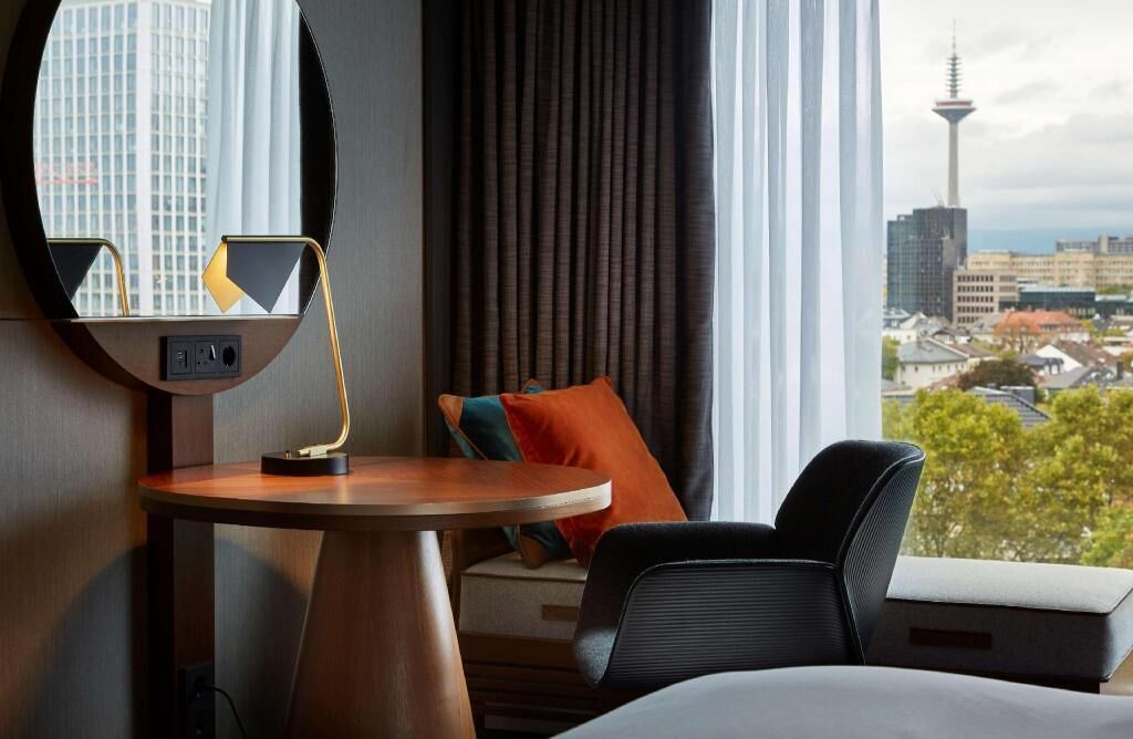 Premium bedding, down duvets, minibar, in-room safe