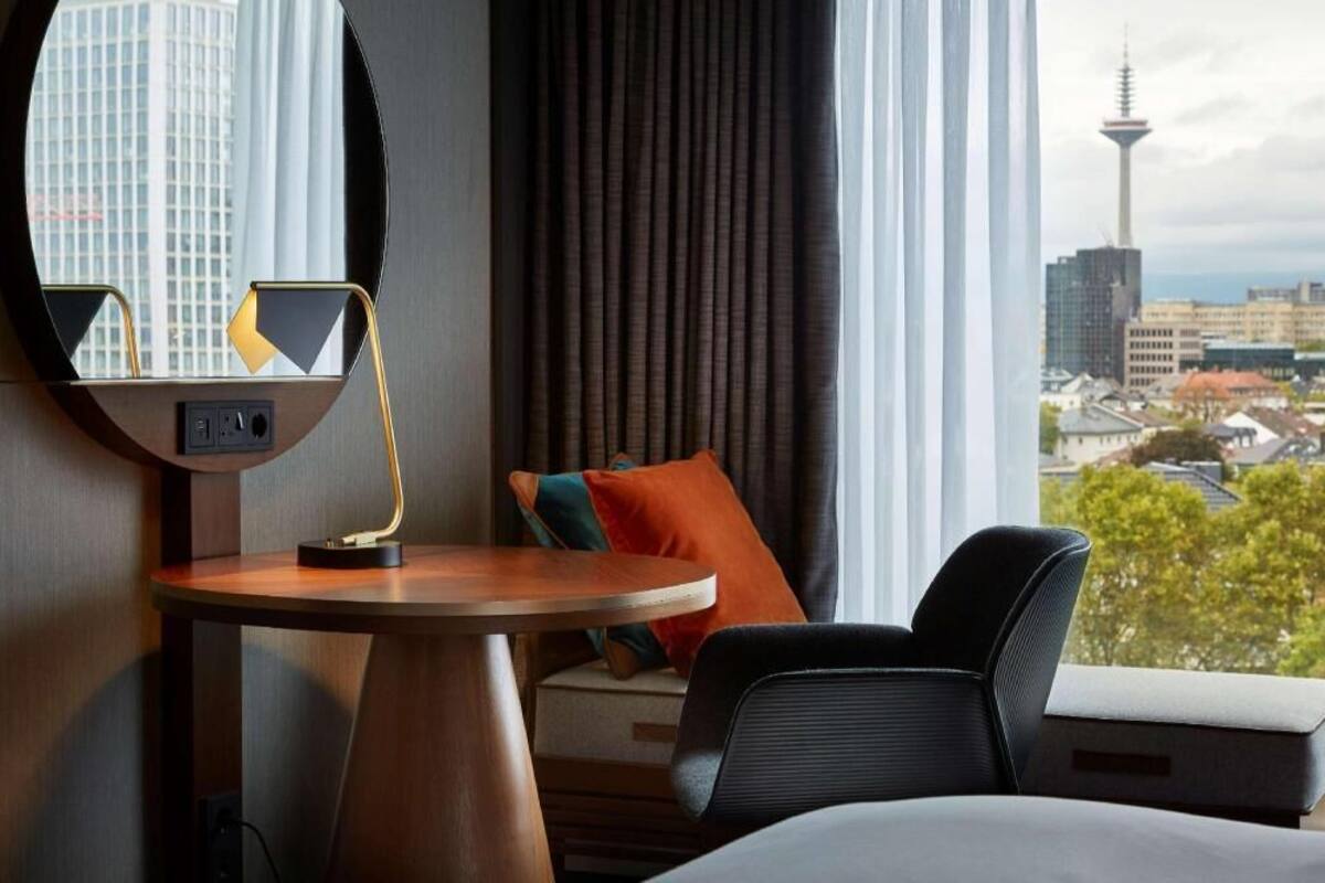Premium bedding, down duvets, minibar, in-room safe