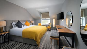 Deluxe Super King Room | Premium bedding, desk, laptop workspace, free WiFi