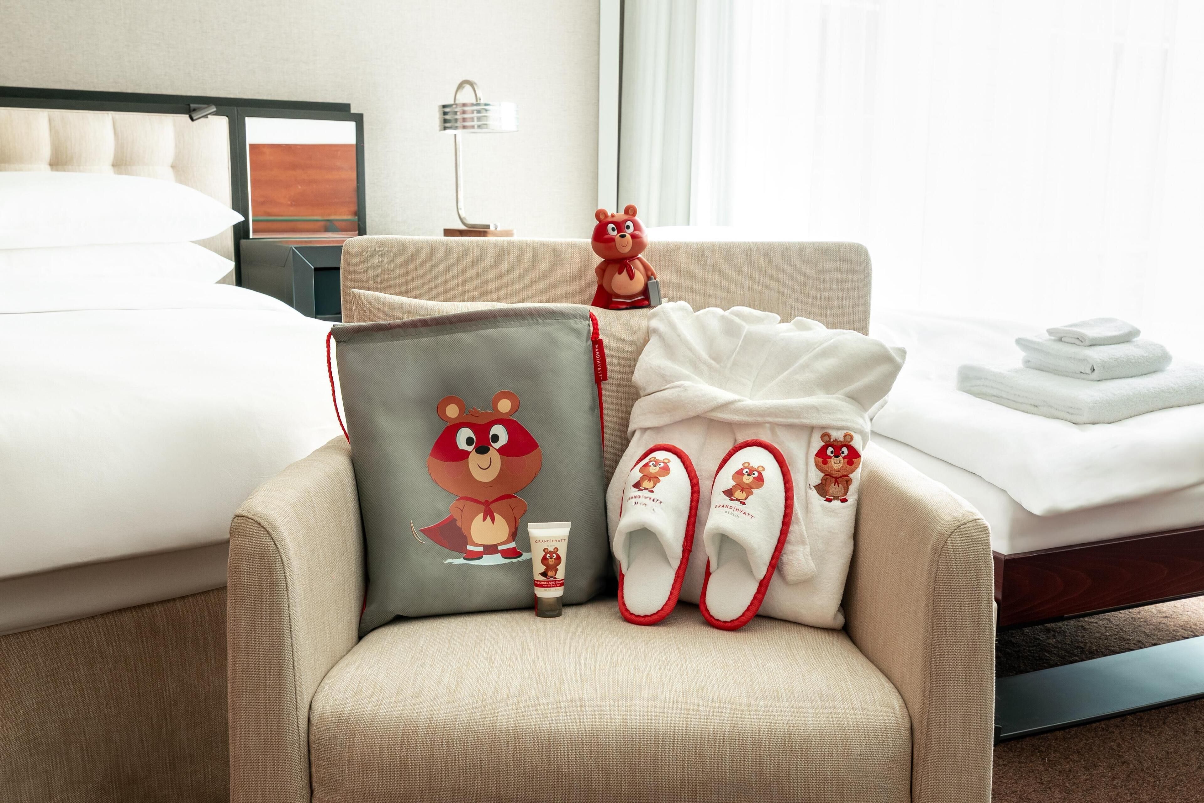 Deluxe Room, 1 King Bed | Premium bedding, down duvets, minibar, in-room safe