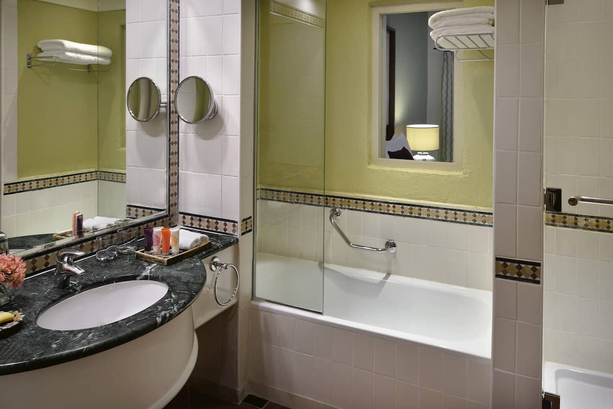 1 bedroom, free minibar items, in-room safe, desk