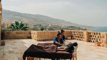Couples treatment room(s), sauna, hot tub, steam room