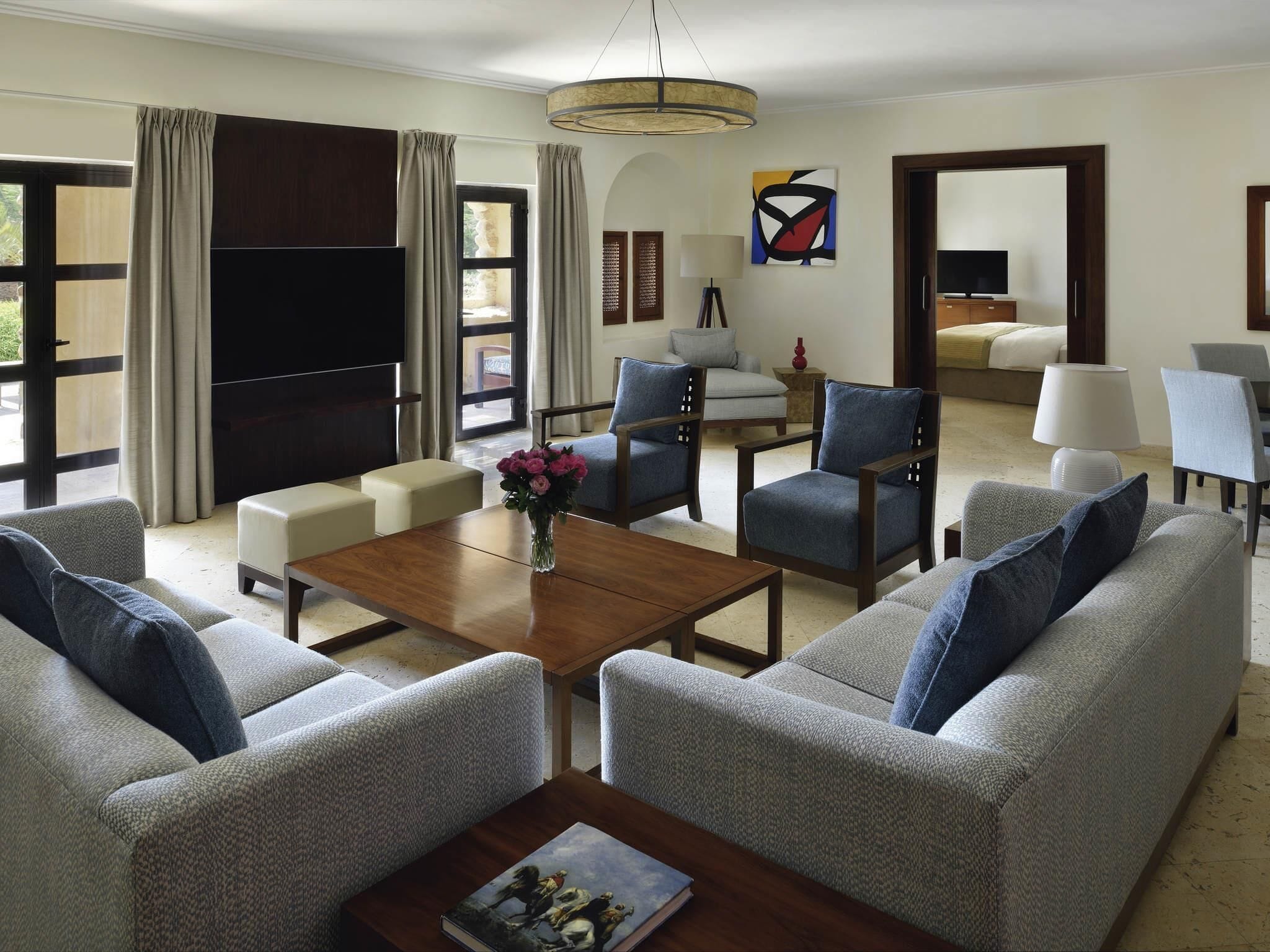Royal Villa, Sea View | Free minibar items, in-room safe, desk, laptop workspace