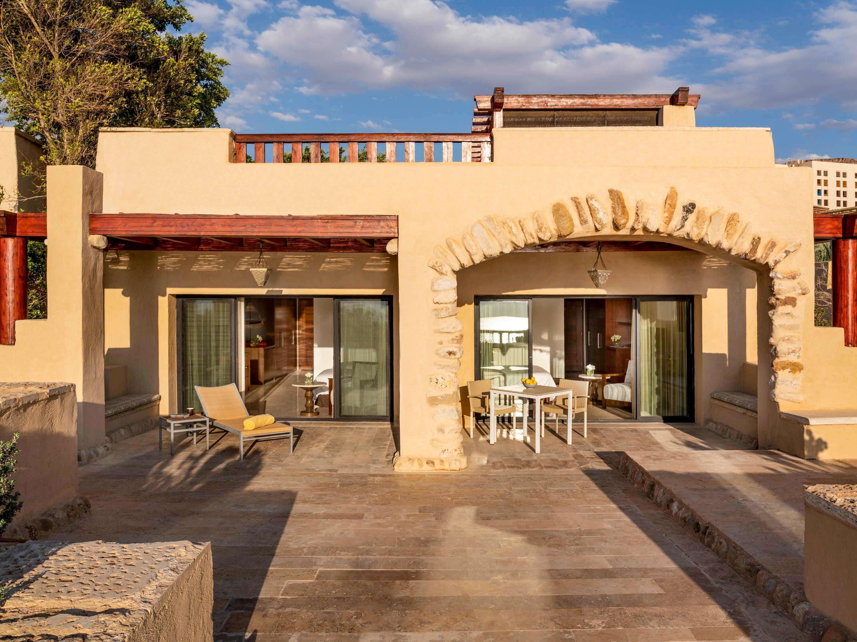 Chambre Premium, 1 très grand lit, vue mer | Mini-bar avec articles gratuits, coffres-forts dans les chambres, bureau