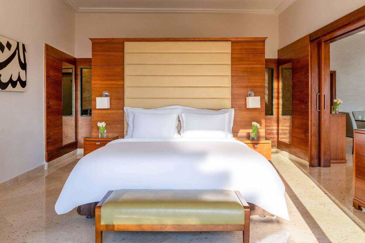 Suite, 1 King Bed, Sea View | Minibar (some free items), in-room safe, desk, laptop workspace