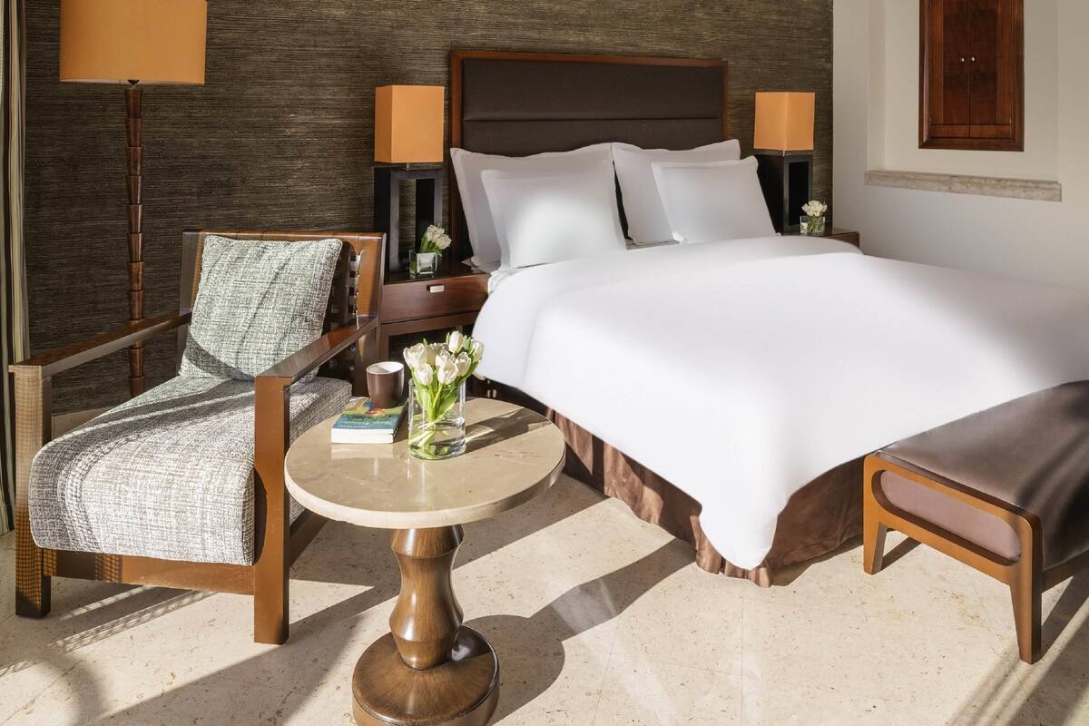 Premium Room, 1 King Bed, Sea View | Minibar (some free items), in-room safe, desk, laptop workspace