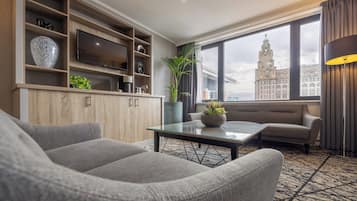 Suite, 1 Bedroom (Liver Building View) | Egyptian cotton sheets, premium bedding, in-room safe, desk