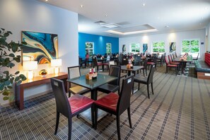 Desayuno buffet incluido todos los días