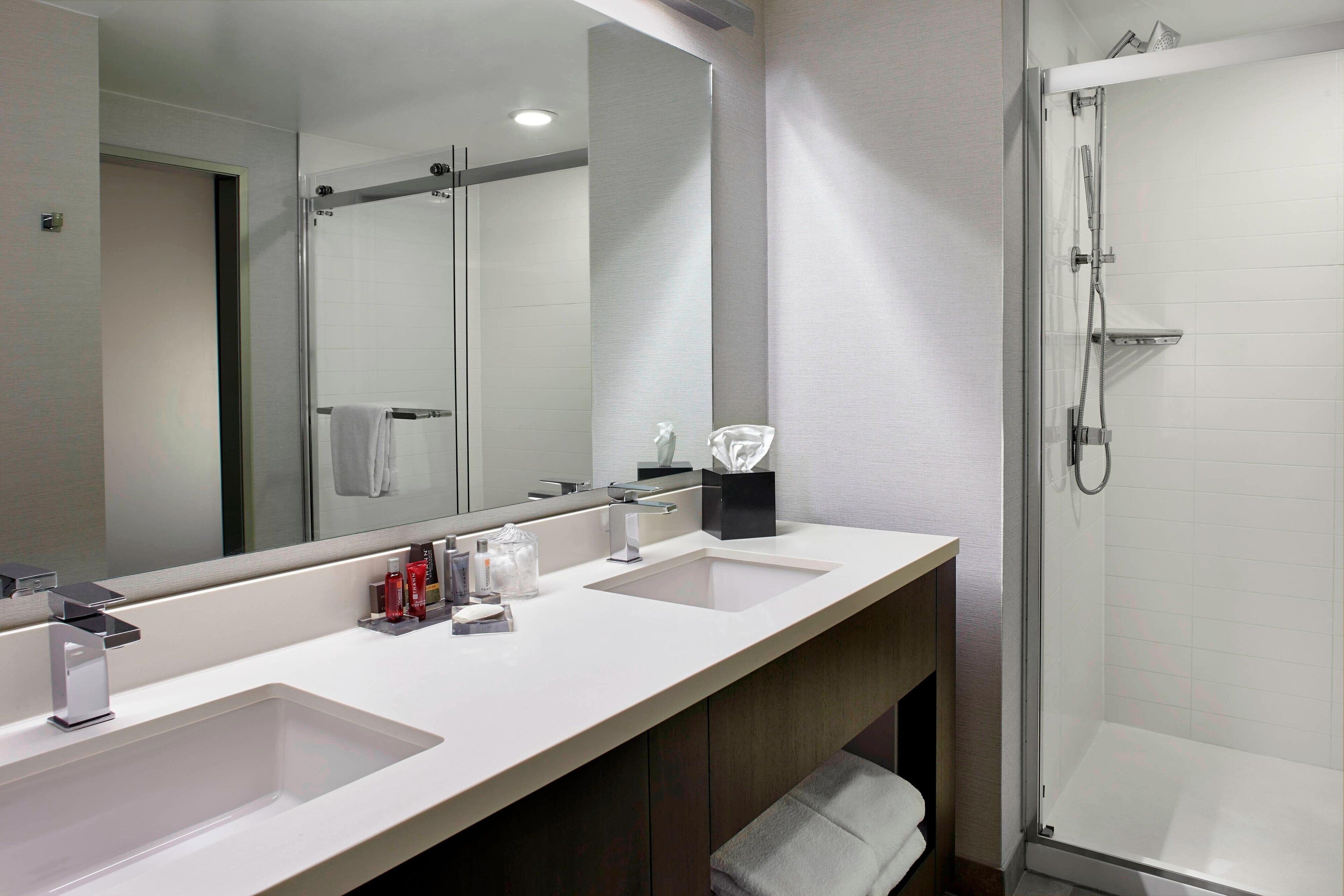 room, 1 king bed with sofa bed, non smoking (hearing accessible) | bathroom | combined shower/bathtub, designer toiletries, hair dryer, towels