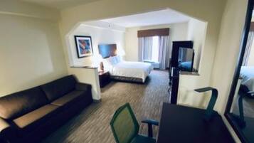 Suite, 1 Queen Bed | Premium bedding, in-room safe, iron/ironing board, free cots/infant beds