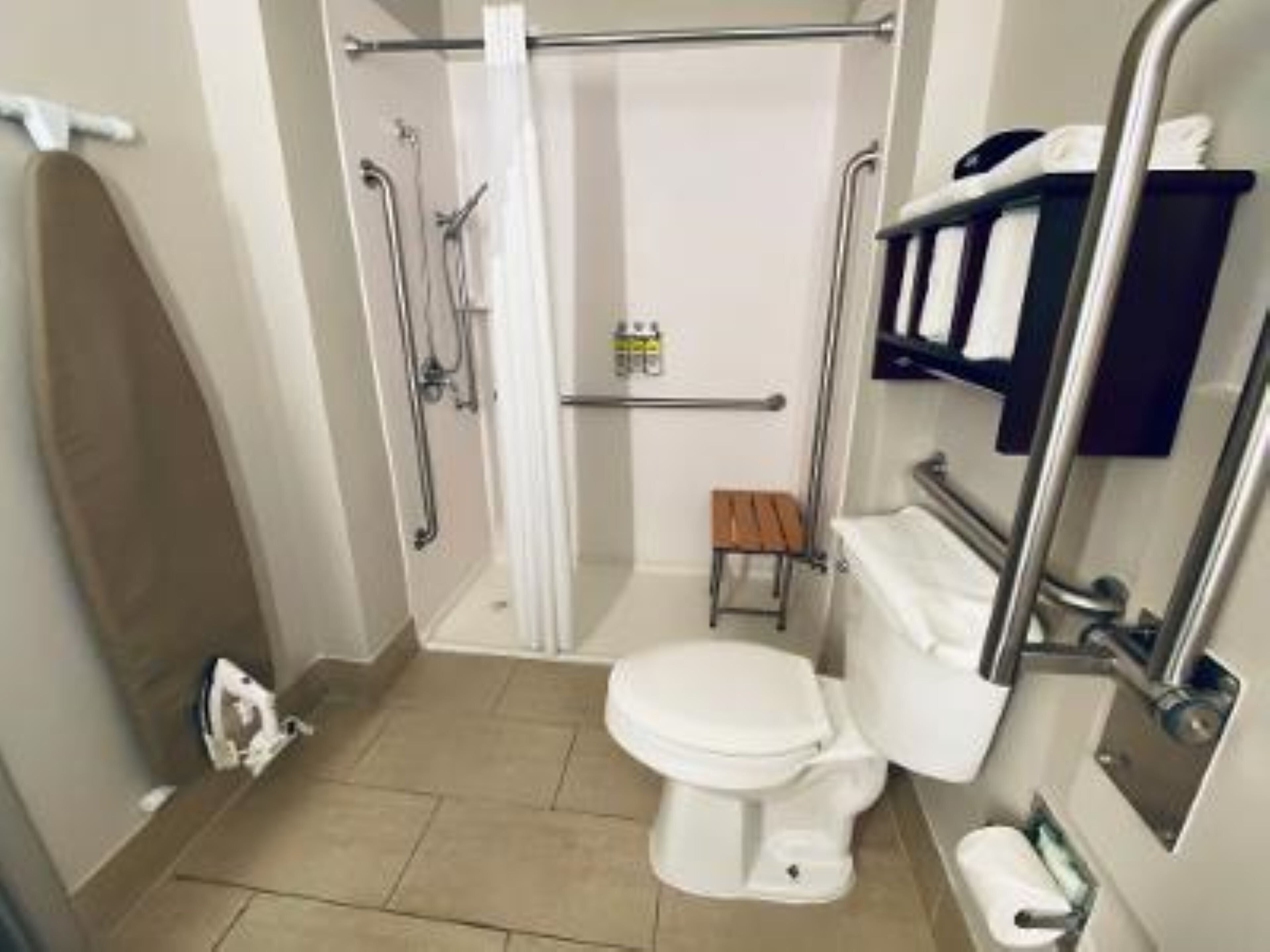 standard room, 1 king bed, accessible (communication access, roll-in shower) | 1 bedroom, premium bedding, in-room safe, iron/ironing board