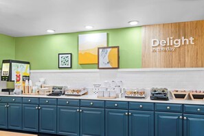 Free daily continental breakfast