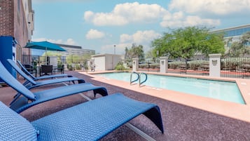 Kolam renang outdoor