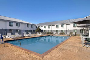 Seasonal outdoor pool