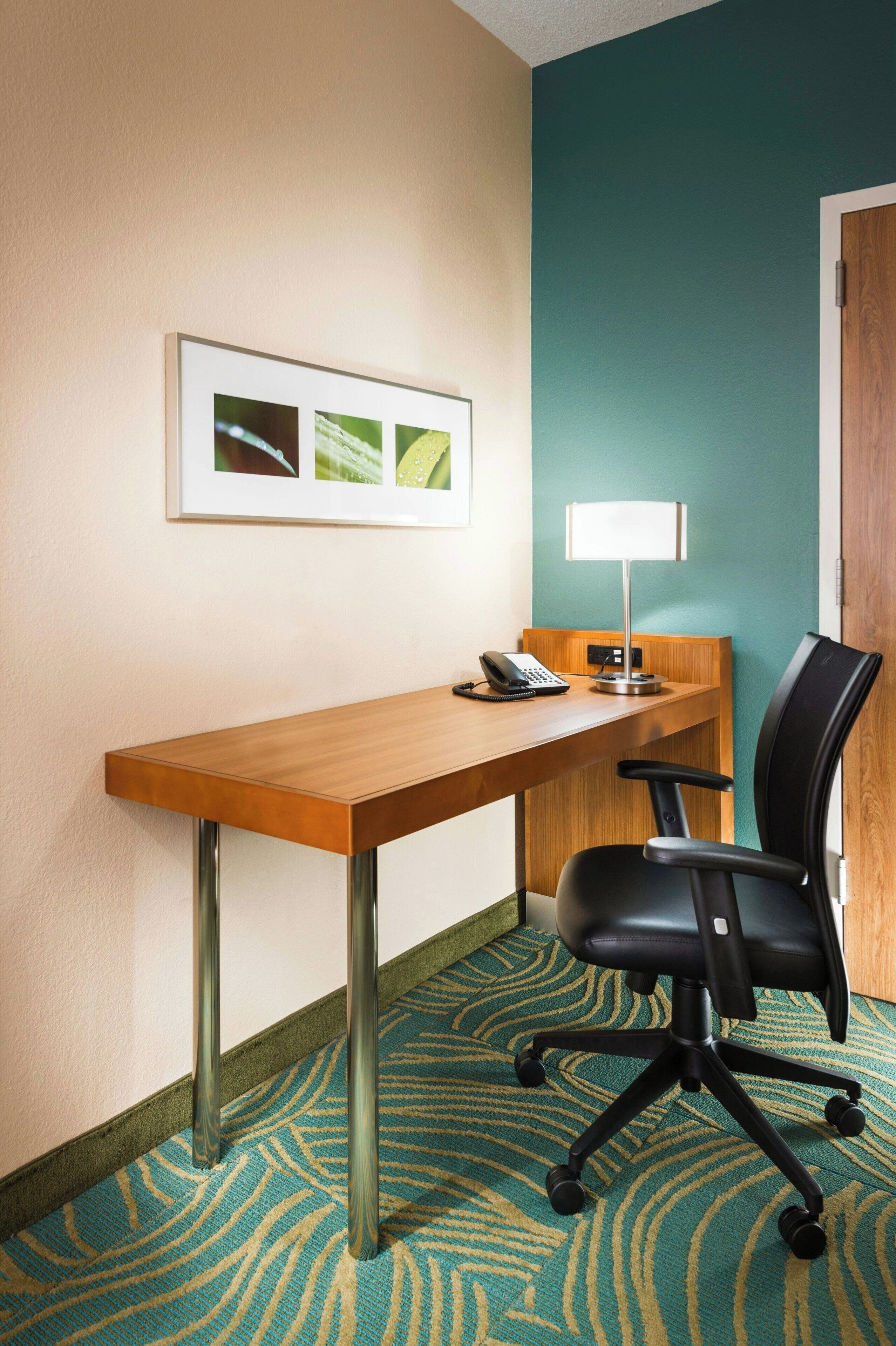 premium bedding, pillow-top beds, in-room safe, desk