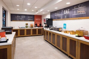 包含每日自助早餐