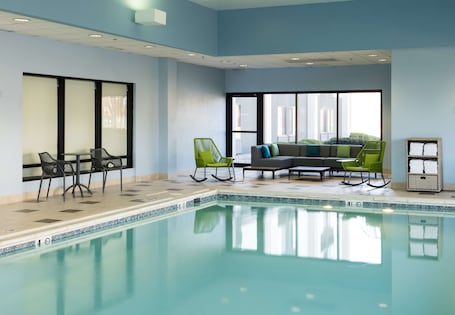 Indoor pool. Hampton Inn Bentonville/Rogers