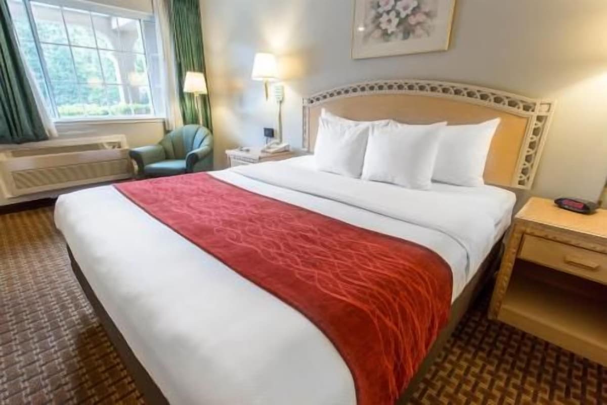 Hochwertige Bettwaren, Pillowtop-Betten, Schreibtisch