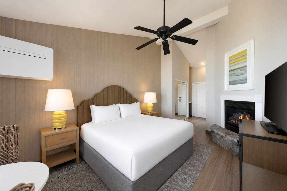 In-room safe, desk, laptop workspace, iron/ironing board