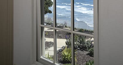 Cottage Inn By The Sea