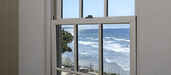 Cottage Inn By The Sea