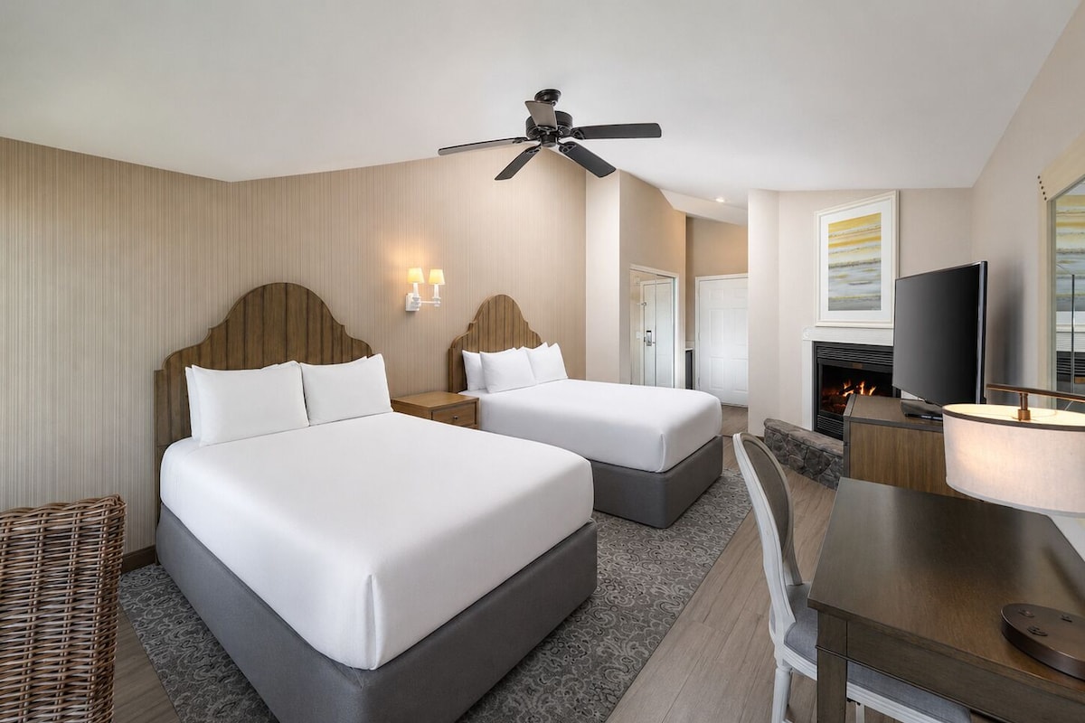 In-room safe, desk, laptop workspace, iron/ironing board