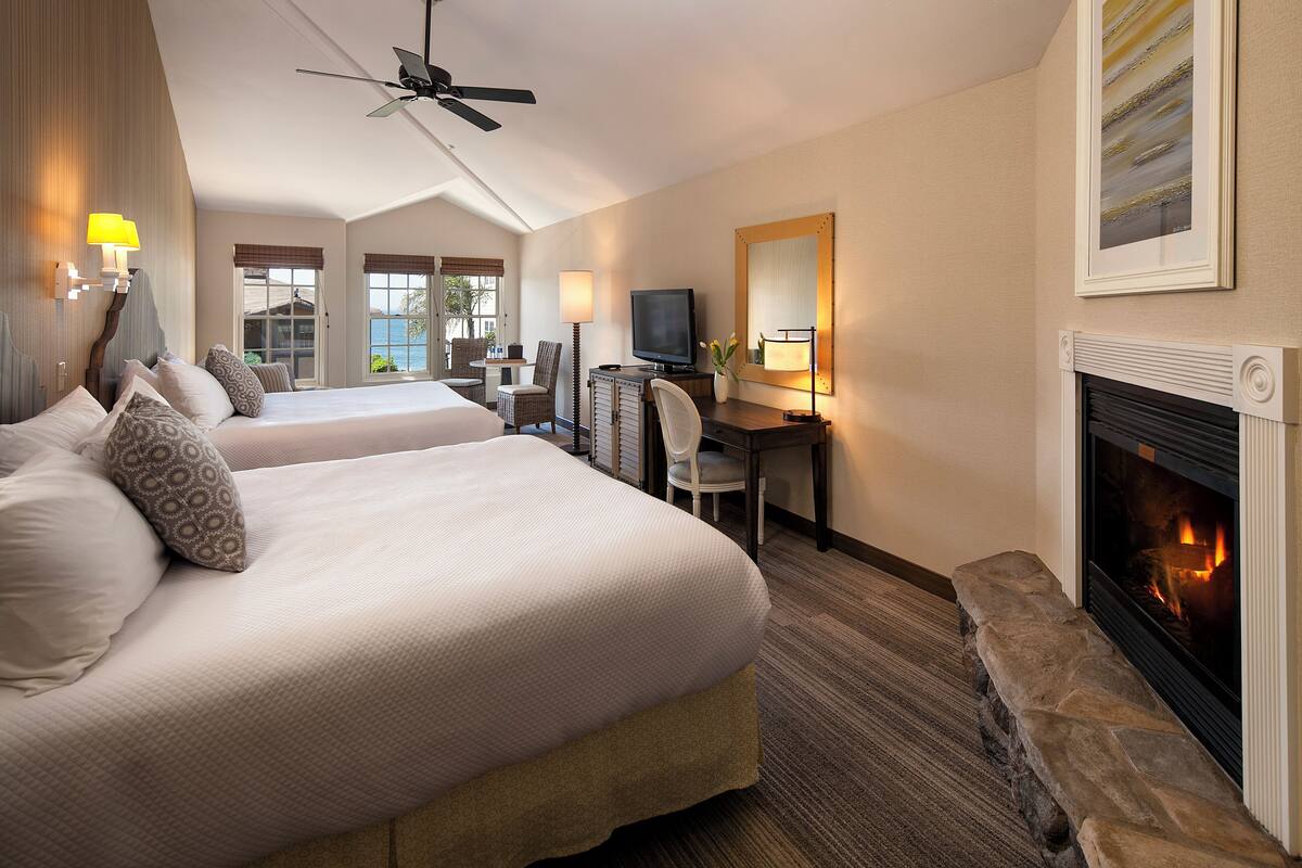 Studio (Partial View, Queen) | In-room safe, desk, laptop workspace, iron/ironing board