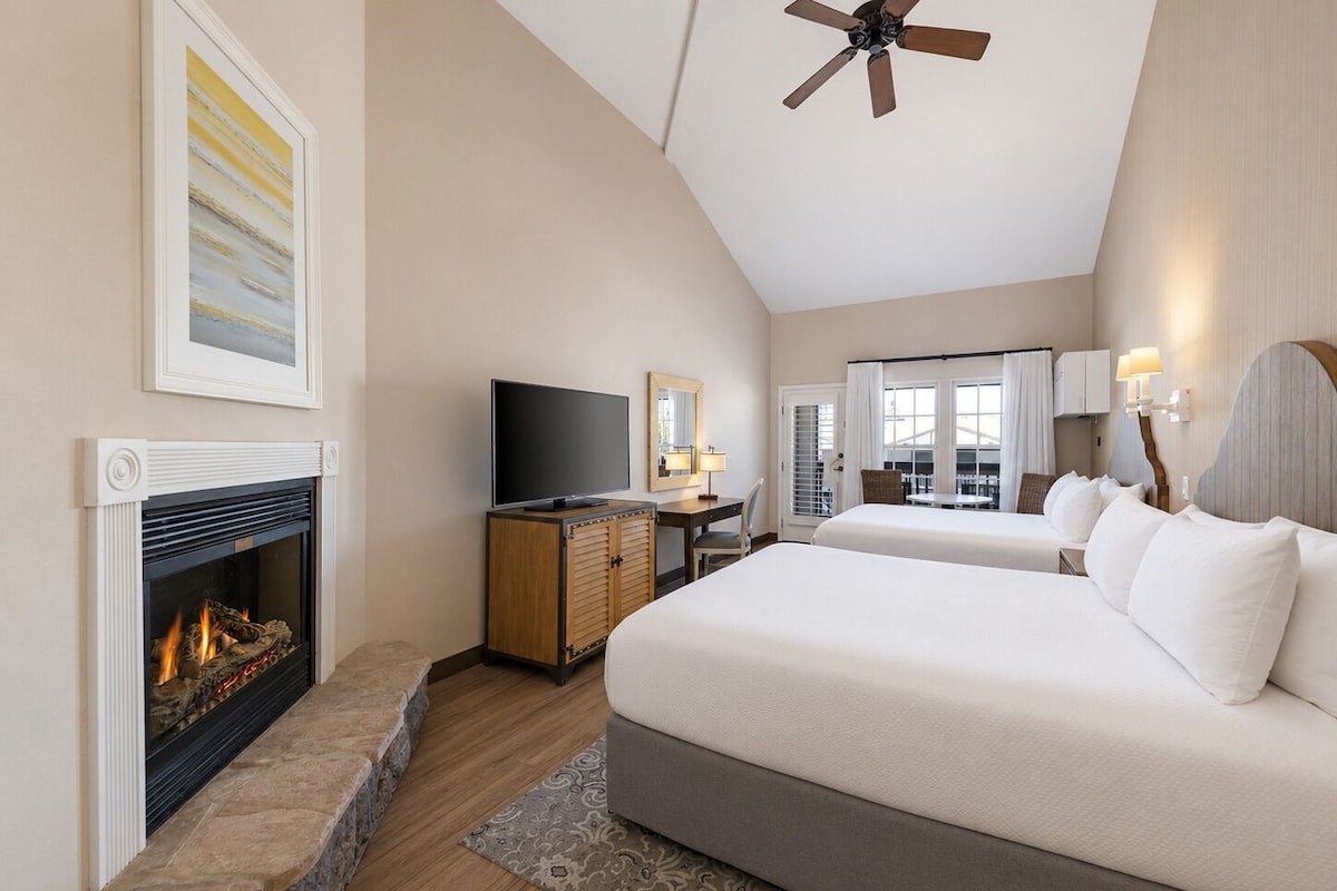 Room, Balcony (Partial View, 2 Queens) | In-room safe, desk, laptop workspace, iron/ironing board