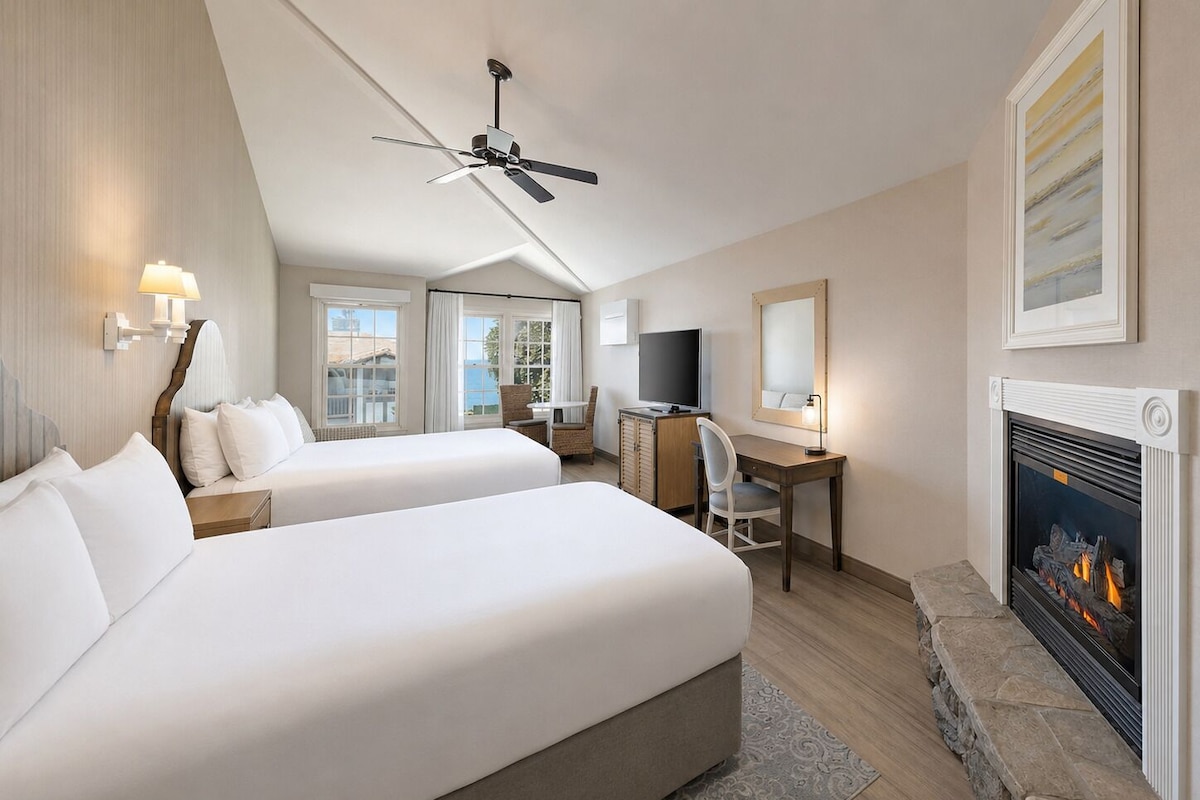 Studio (Partial View, Queen) | In-room safe, desk, laptop workspace, iron/ironing board