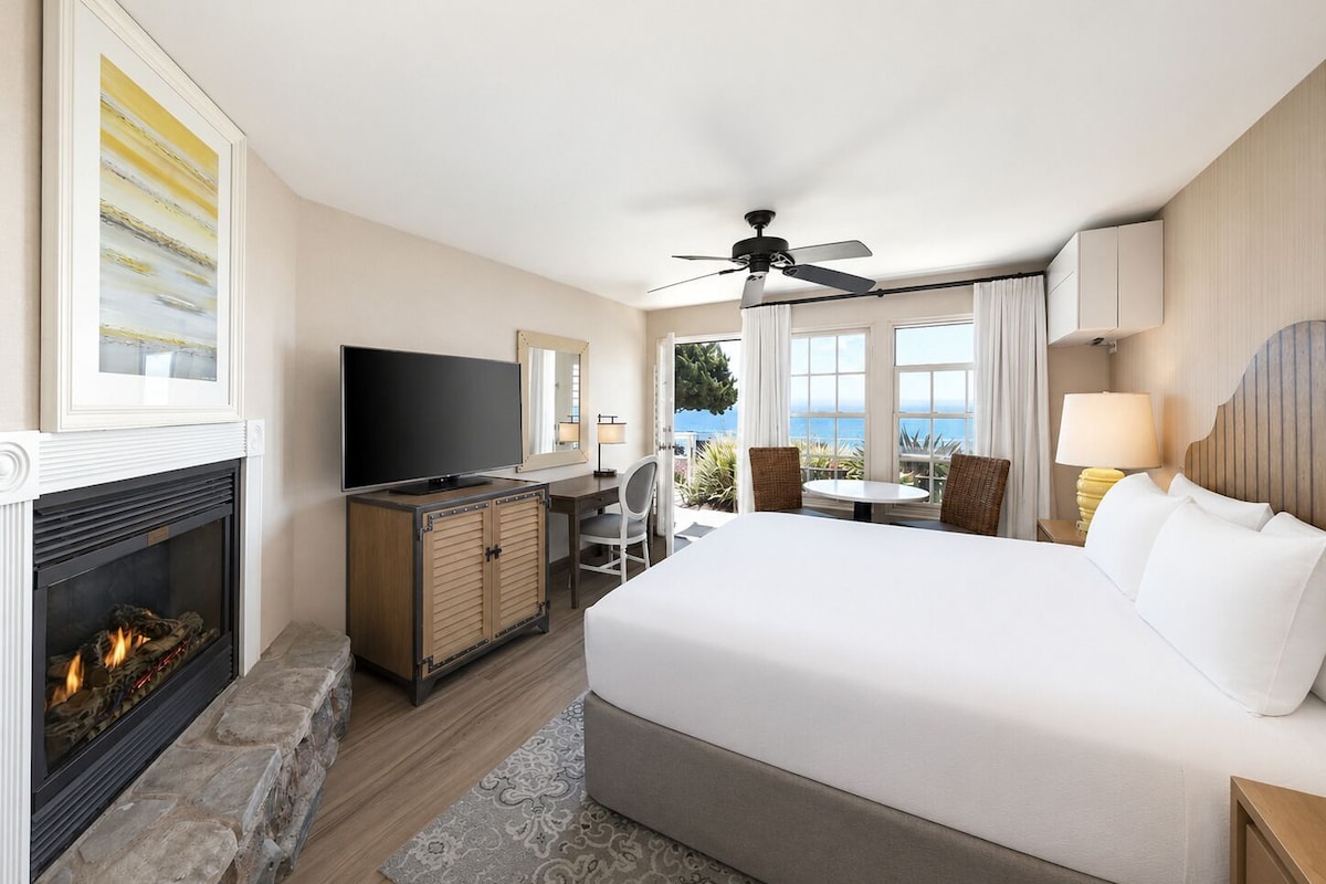 In-room safe, desk, laptop workspace, iron/ironing board