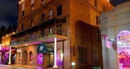 Historic Cary House Hotel