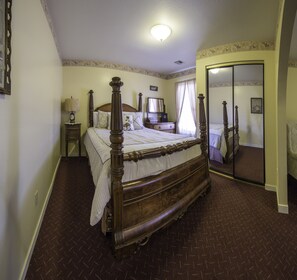 Deluxe Room, 1 Queen Bed | Luxe beddengoed, pillowtop-bedden, individueel gedecoreerd