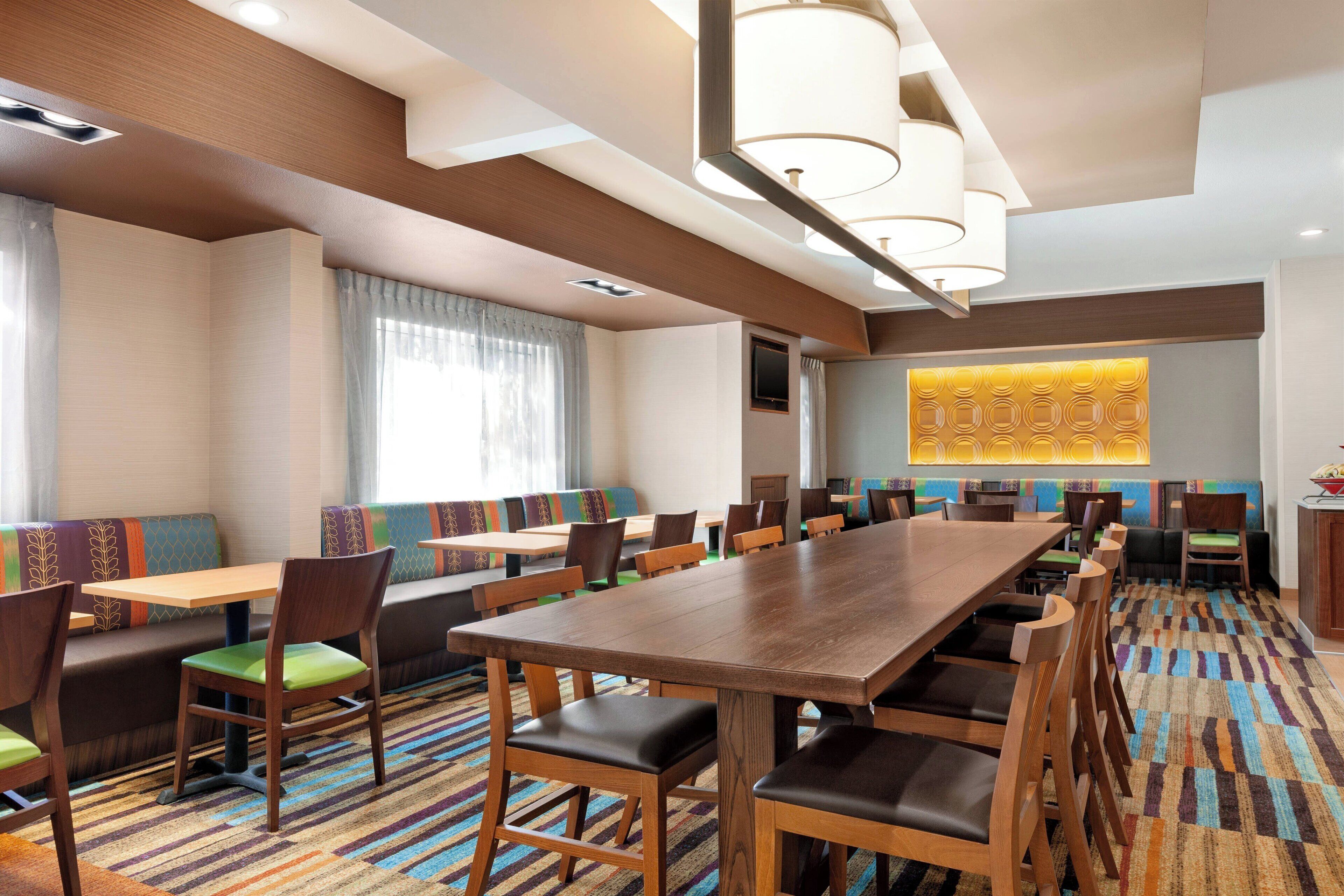 free daily continental breakfast