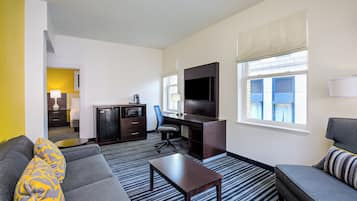 Suite, 1 King Bed with Sofa bed | 1 bedroom, premium bedding, desk, iron/ironing board