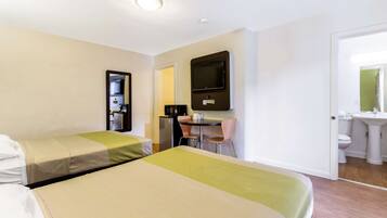 Dobbeltrom – standard, 2 dobbeltsenger, ikke-røyk | Blendingsgardiner, wi-fi (inkludert) og sengetøy